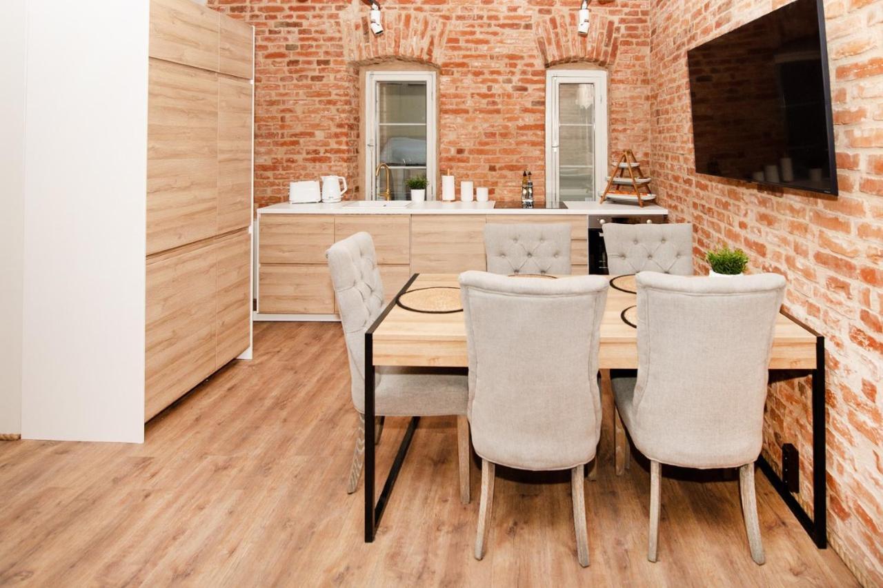 Old Town Luxury Apartment With Sauna تارتو المظهر الخارجي الصورة